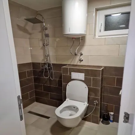 Weekend House Nest Vikendica