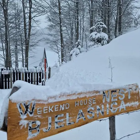 Дом отдыха Weekend House Nest *