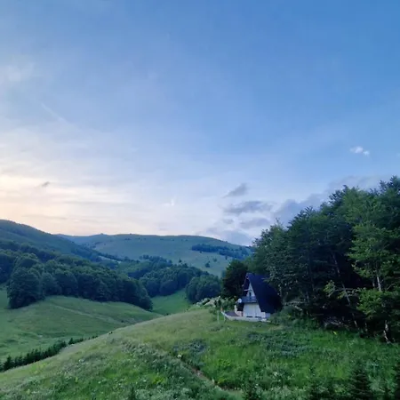Holiday home Weekend House Nest *