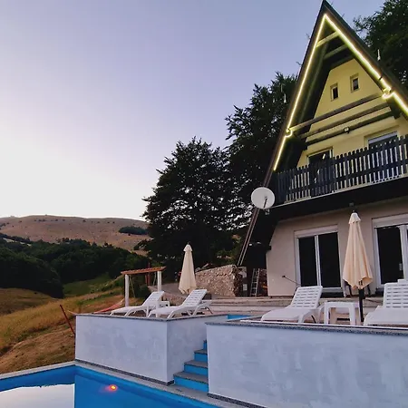 Weekend House Nest *