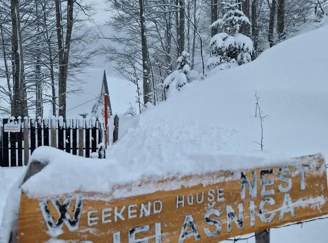 Hébergement de vacances Weekend House Nest *